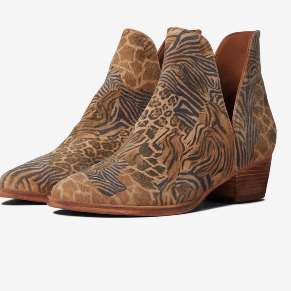 Free People Animal Charm Double V Boot. Sz: 40 (US 10